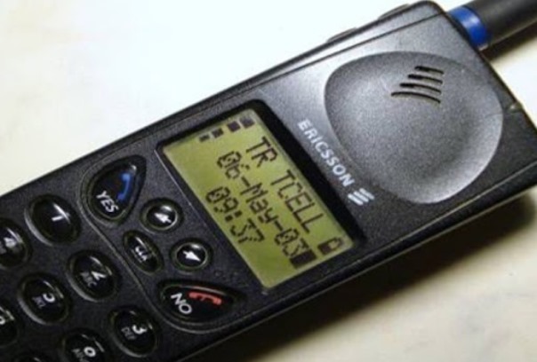 ce telefon